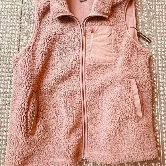 Ladies XL Sherpa Vest Mauve New - Picture 3 of 9